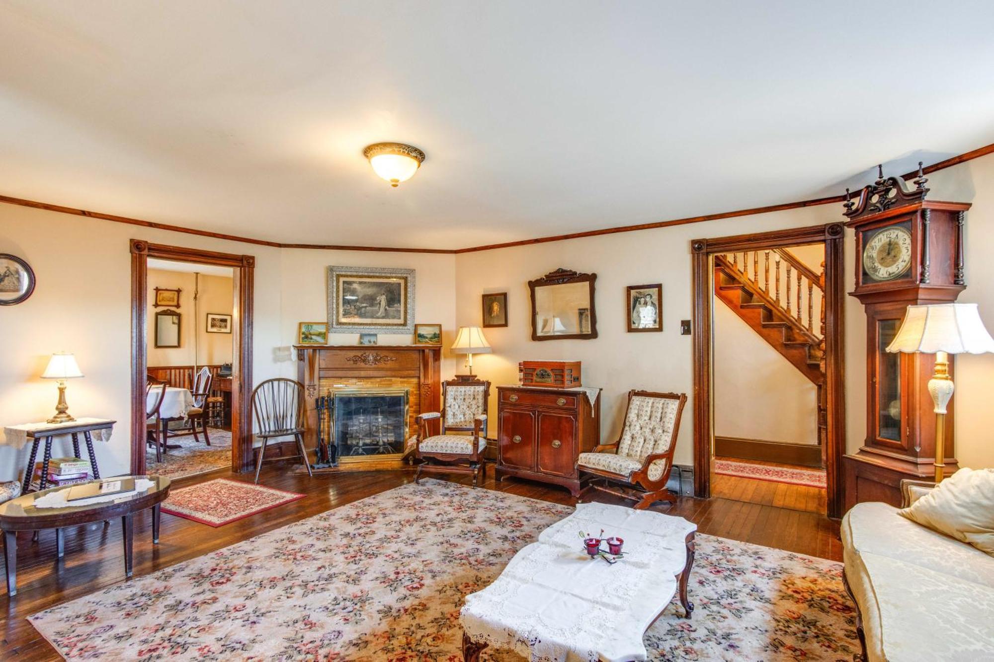 Victorian Home With Porch 6 Mi To Hickory Run Park! White Haven Εξωτερικό φωτογραφία